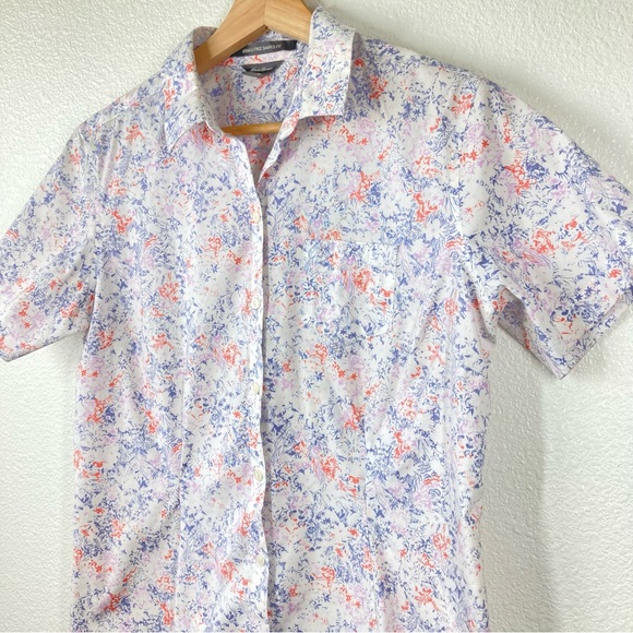 Eddie Bauer Floral Button Down Shirt medium Wrinkle Free Shaped Fit cotton - Picture 2 of 14